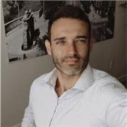 Me encanta dar formación y tengo elub máster en marketing y gestión comercial